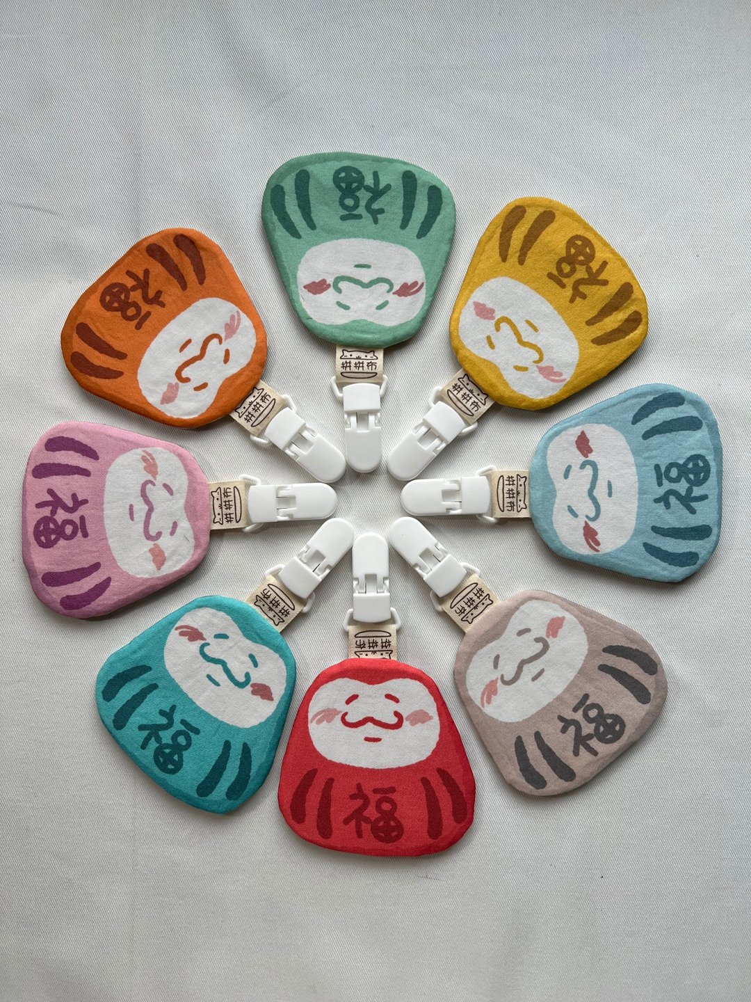 拼拼布。手作 - 马卡龙色系不倒翁平安福袋 - 平安符/符袋 - 棉 多色