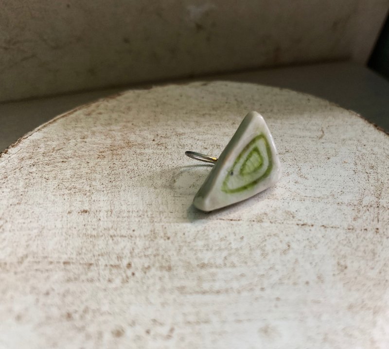 无痕耳环 免耳洞 日本白瓷 自然釉色 无限色调 1350高温烧制 - 耳环/耳夹 - 瓷 