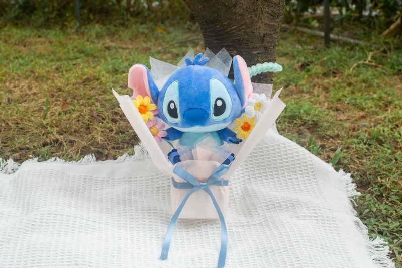 客制代挑娃娃手工毛根花束 华丽款 毕业花束 生日花束 - 干燥花/捧花 - 聚酯纤维 