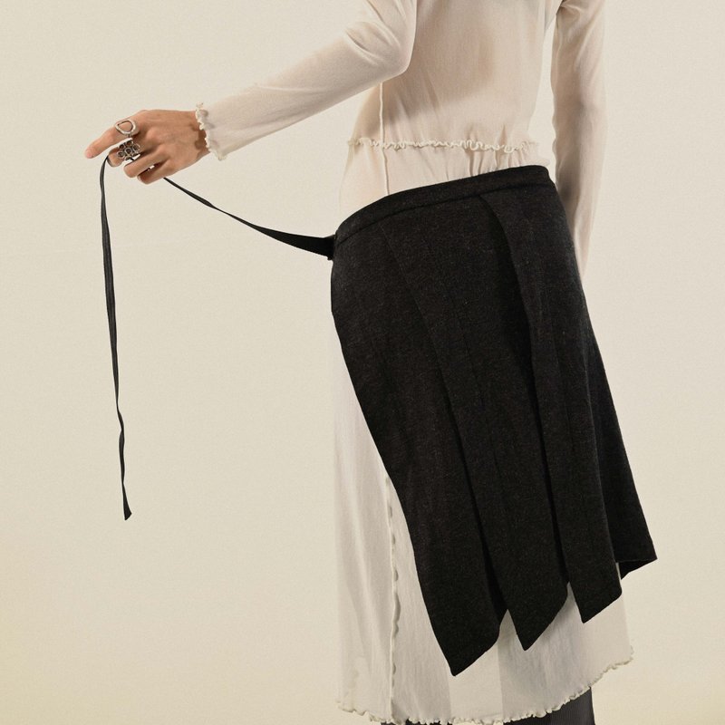 【NaSuBi Vintage】宽版百褶针织古着围裙 - 裙子 - 其他人造纤维 灰色