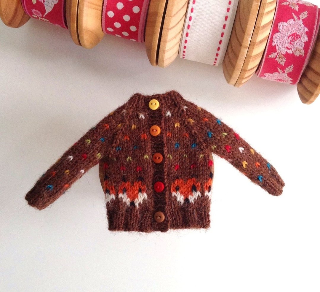 Cardigan handmade for Blythe. Blythe knitted cardigan. Blythe doll clothes. - 玩偶/公仔 - 羊毛 咖啡色