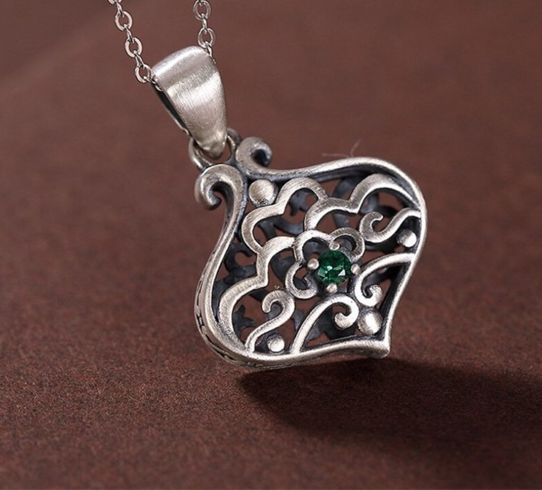 Heart-shape Hollow Pendants for Women Vintage Thai Silver Clouds Necklaces - 长链 - 纯银 银色