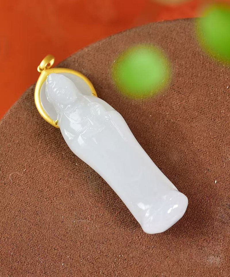 极品 一款非常精致漂亮的和田玉18k金羊脂观音吊坠 匠心独运名师 - 吊饰 - 玉石 