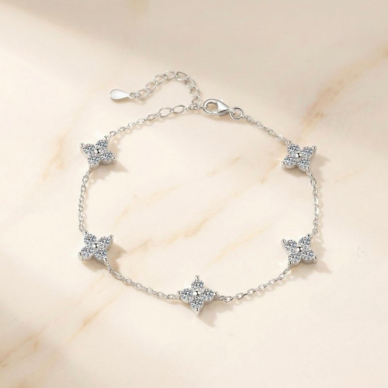 四叶草莫桑石手链 - 手链/手环 - 纯银 