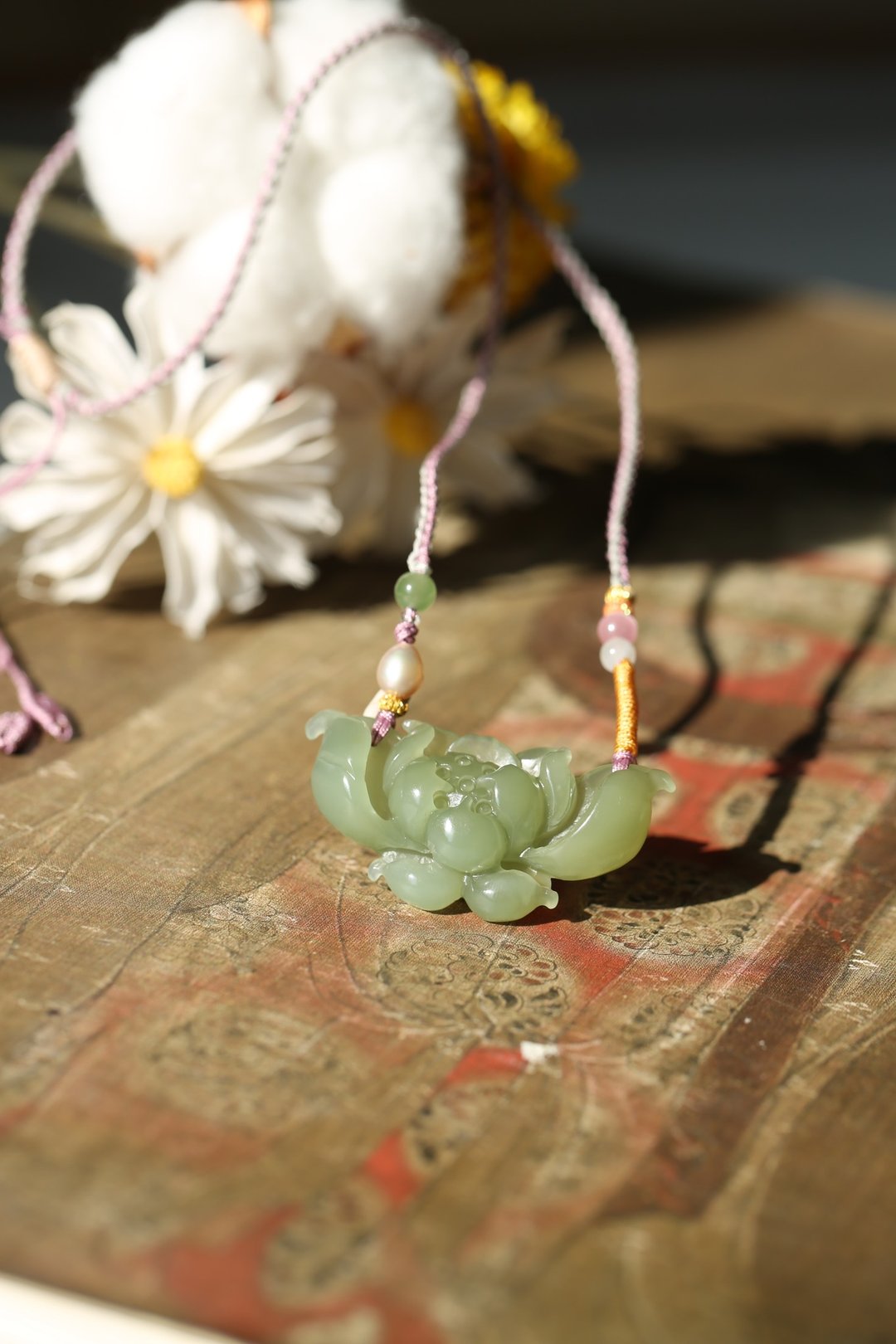 【莲花】和田玉项链/出淤泥而不染 濯清涟而不妖/吊坠/首饰/礼物 - 项链 - 玉石 绿色