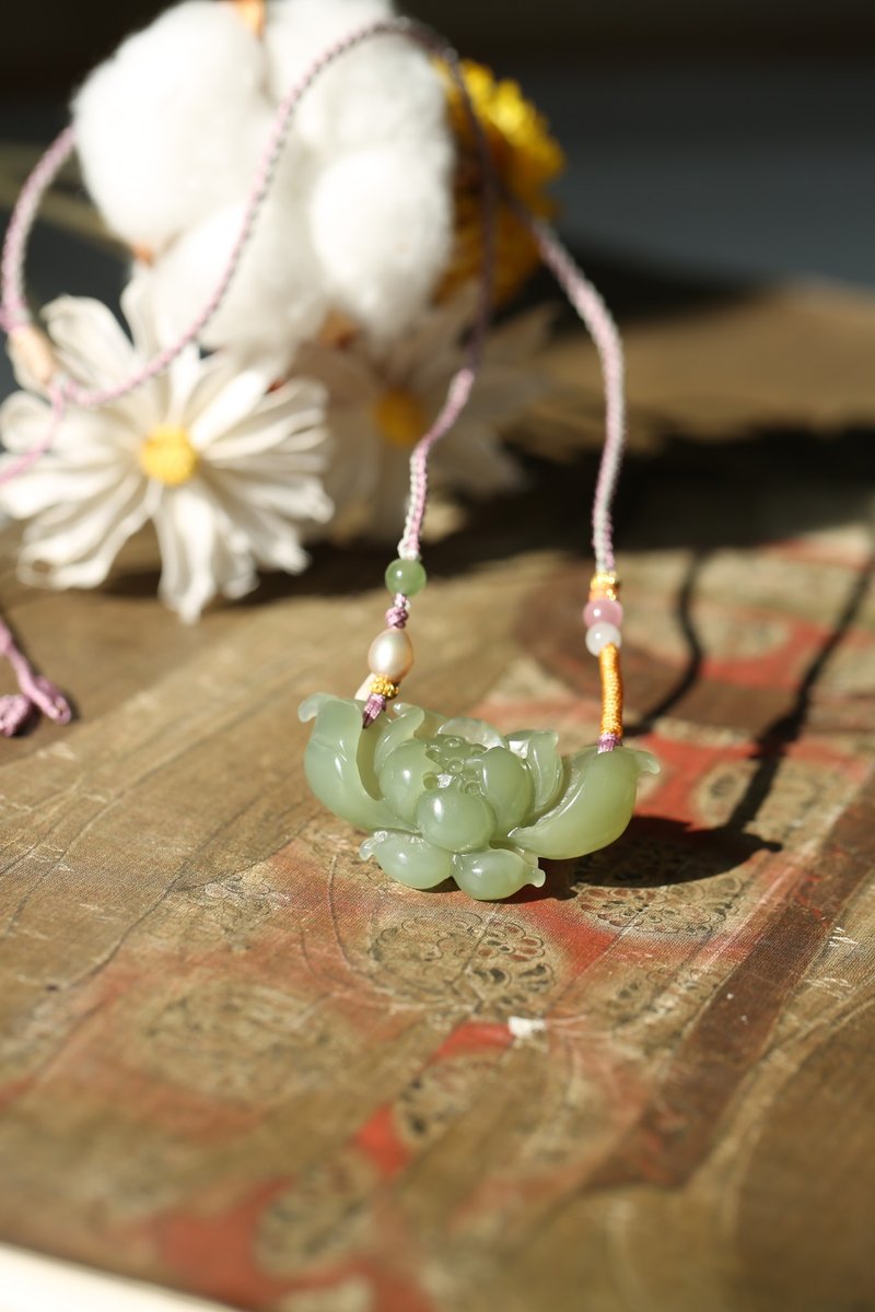 【莲花】和田玉项链/出淤泥而不染 濯清涟而不妖/吊坠/首饰/礼物 - 项链 - 玉石 绿色