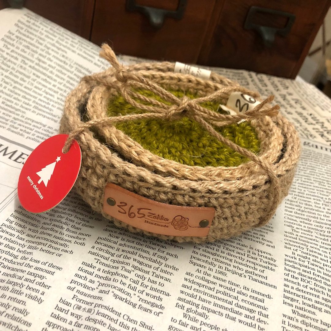 鈎织工艺。厚片杯垫套组(置物篮1入+杯垫4入) - 收纳用品 - 棉 咖啡色