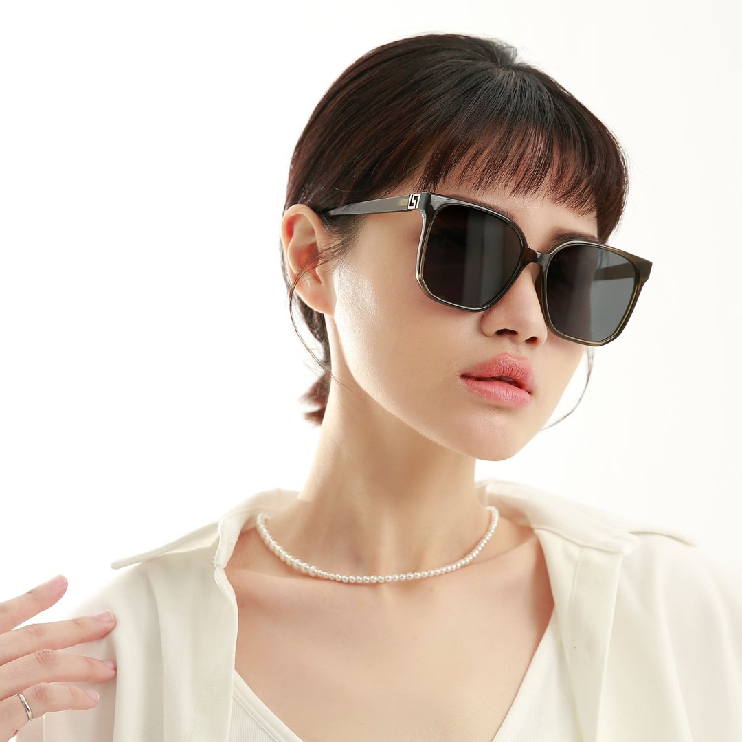 【ASLLY】都会轻盈偏光太阳眼镜 TR90 UV400 - 墨镜 - 塑料 黑色