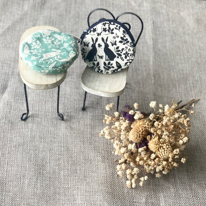 月亮上的兔子拉链零钱包/文青款 - 零钱包 - 棉．麻 多色