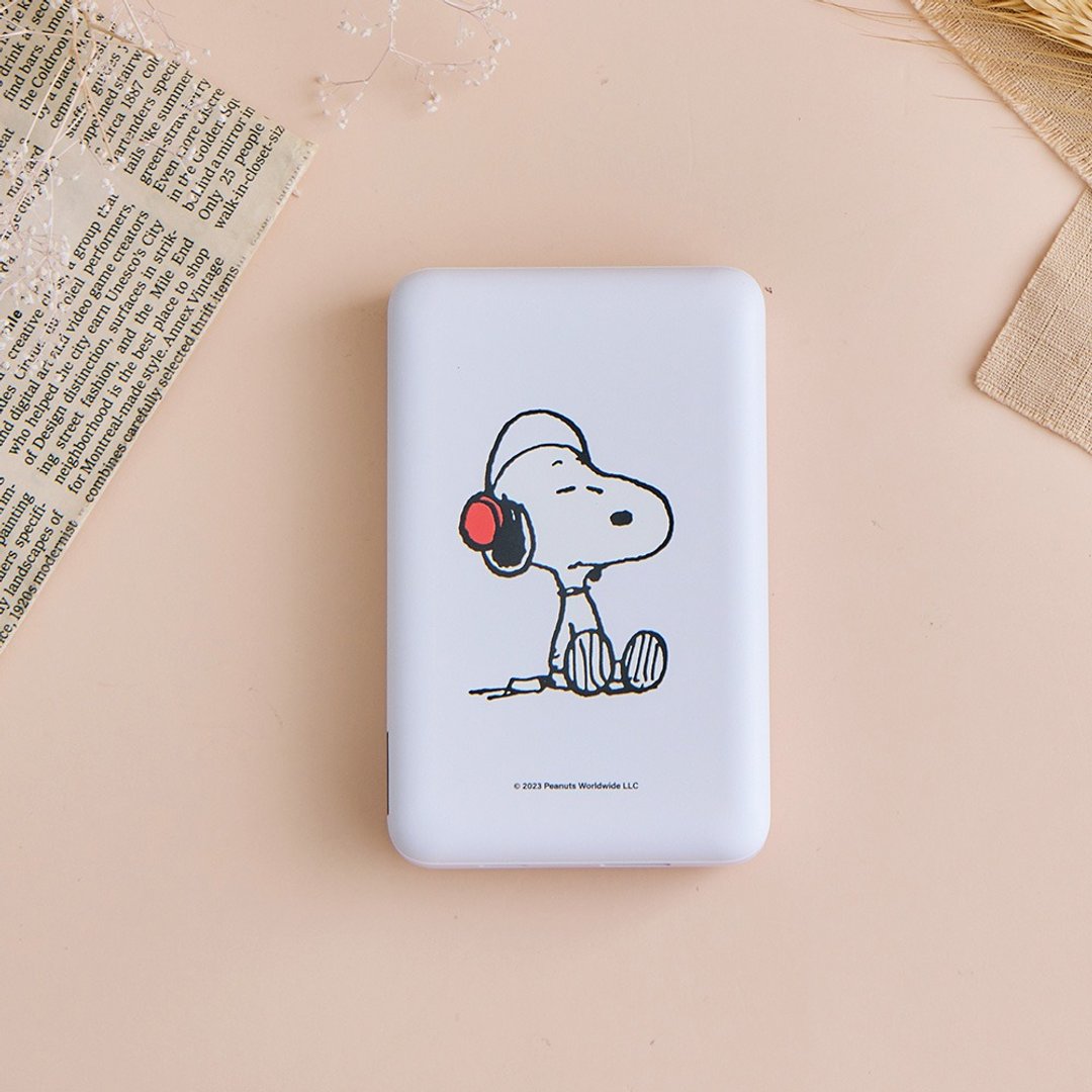 SNOOPY史努比 听音乐MagSafe磁吸无线行动电源 - 充电宝/传输线 - 塑料 多色
