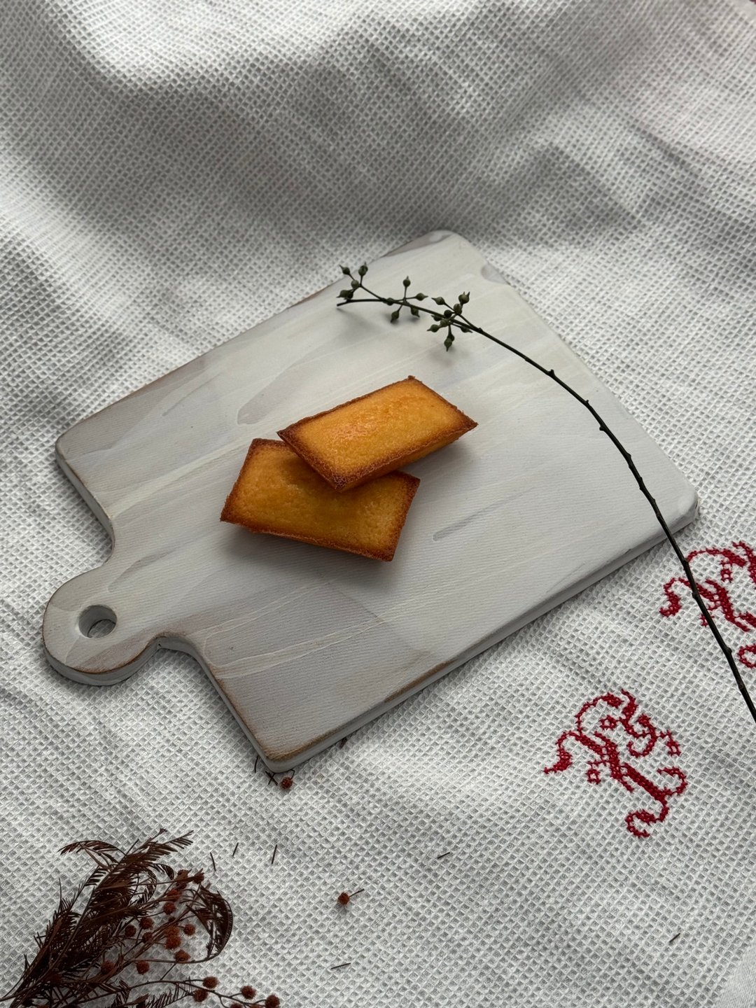 50002-迷人手工法式黄陶白色哑光釉陶板25x18cm - 托盘/砧板 - 陶 