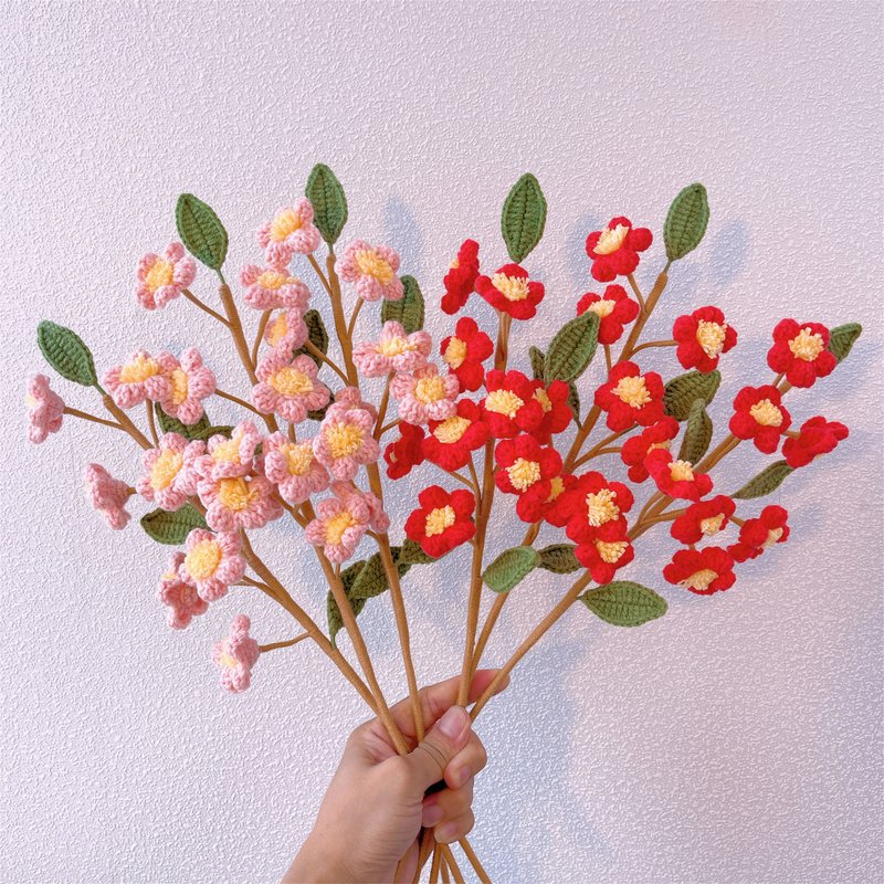 手作钩织桃花盛放粉嫩花茎插牌摆饰 - 干燥花/捧花 - 棉．麻 