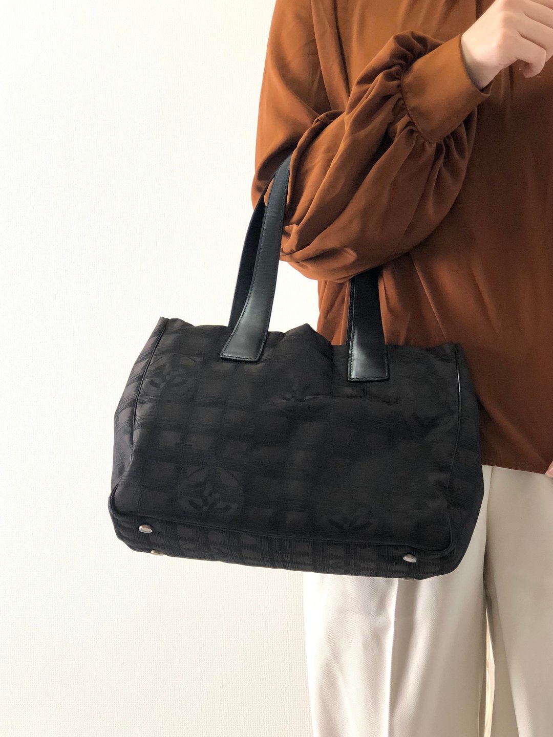 CHANEL 新款旅行系列尼龙托特包手提包黑复古 zj27zh - 手提包/手提袋 - 尼龙 黑色