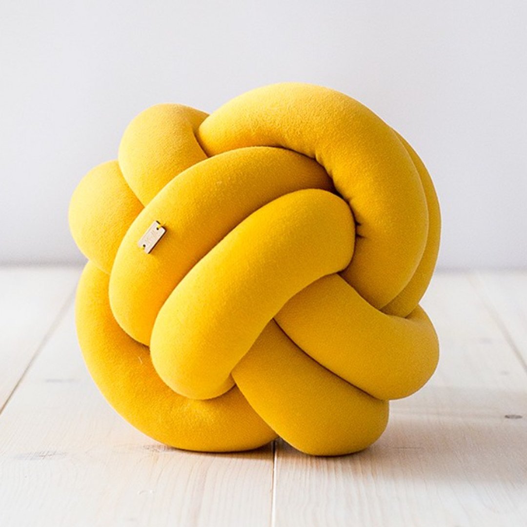 Knot Cushion 缠绕小球 | 芒果黄  抱枕 礼物 - 枕头/抱枕 - 棉 黄色