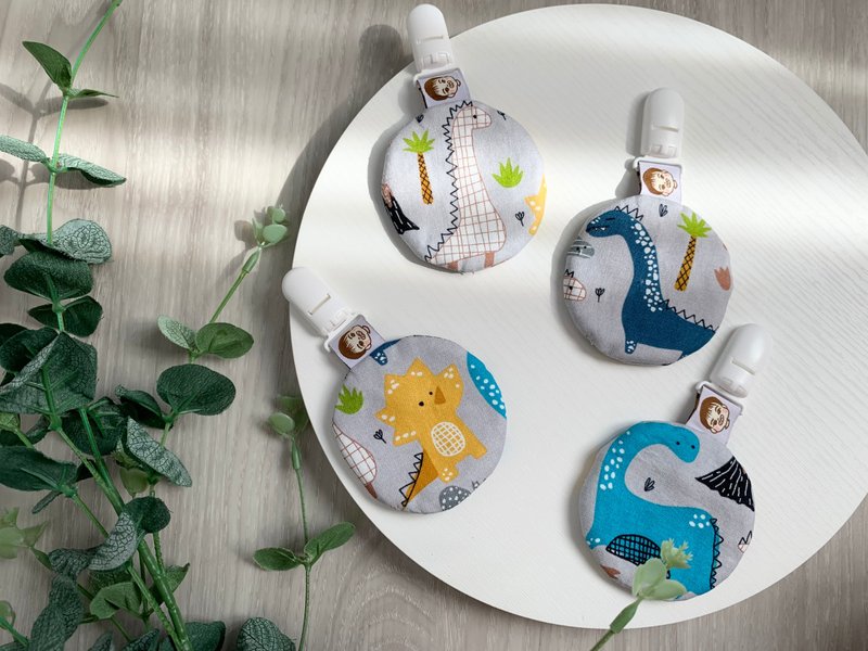 恐龙的异想世界 平安符袋 - 平安符/符袋 - 棉．麻 