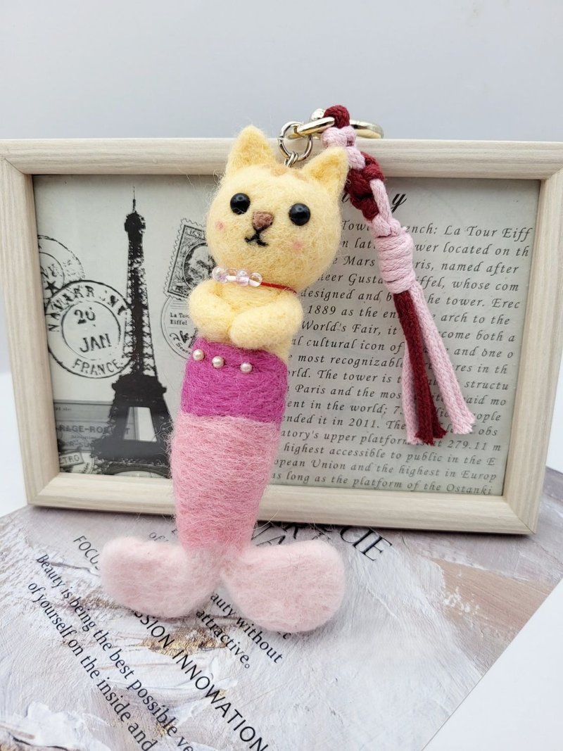 佩宁手作│粉色猫咪美人鱼│羊毛毡吊饰.钥匙圈│ - 吊饰 - 羊毛 