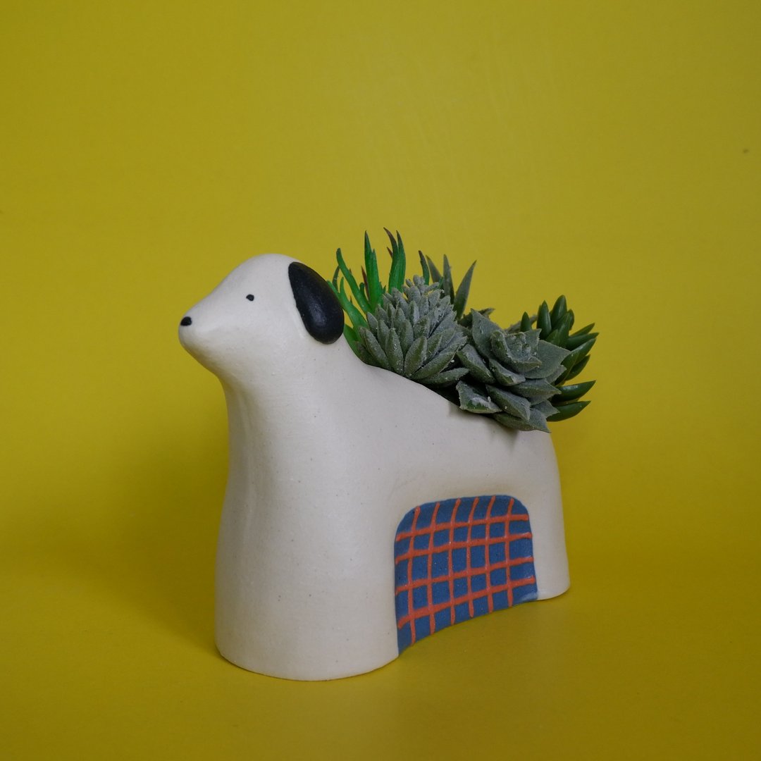 Ceramic Pot - White Dog with blue grid pattern - 花瓶/陶器 - 陶 白色