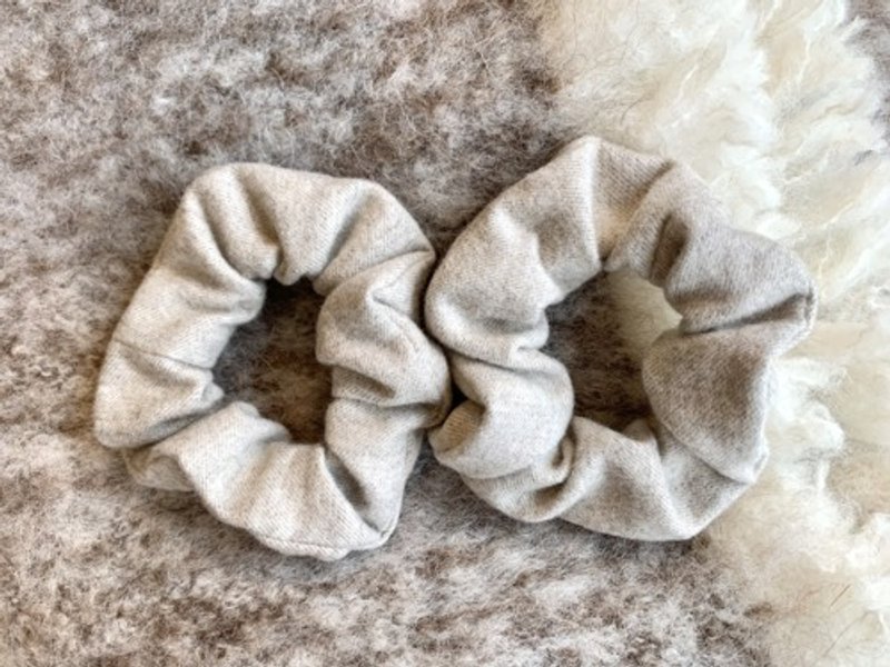 Organic Cotton Yak mixed flannel scrunchie[2 pieces set] - 耳环/耳夹 - 其他金属 