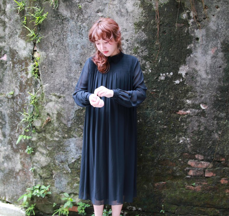 Back to Green:: 排列抓皱 vintage dress (D-03) - 洋装/连衣裙 - 丝．绢 