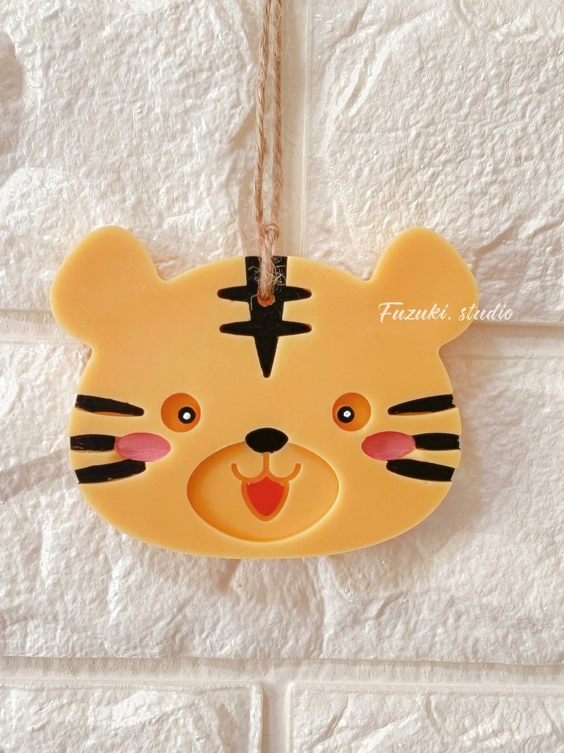 小老虎造型香氛蜡牌 天然大豆蜡香氛蜡片 老虎造型扩香挂片 - 蜡烛/烛台 - 蜡 