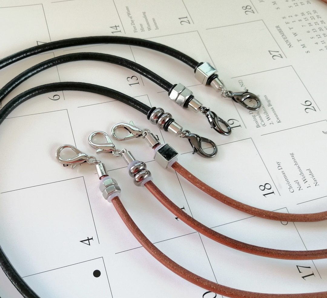 COMBO SET(x6) 口罩挂绳 mask strap in leather in Big Hug - 挂绳/吊绳 - 真皮 咖啡色