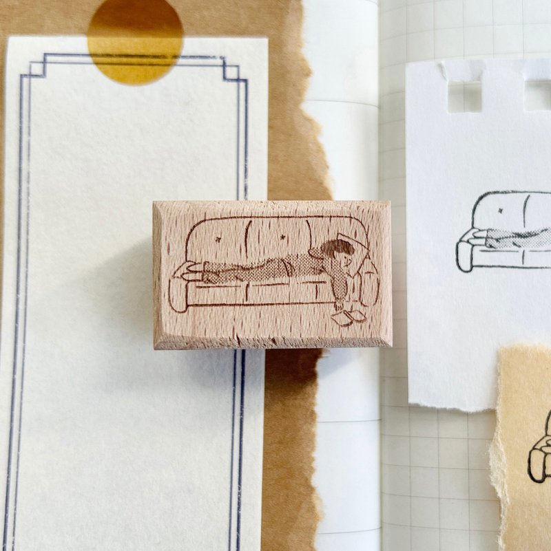 吴郁小姐 Miss Ng Yuk 读书入睡 | 印章 - 印章/印台 - 塑料 咖啡色