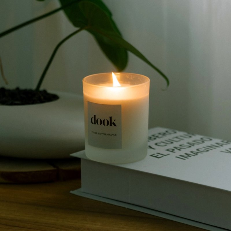 【快速出货】英国dook初春天然精油大豆蜡烛 婚礼小物 入厝礼 - 蜡烛/烛台 - 其他材质 多色