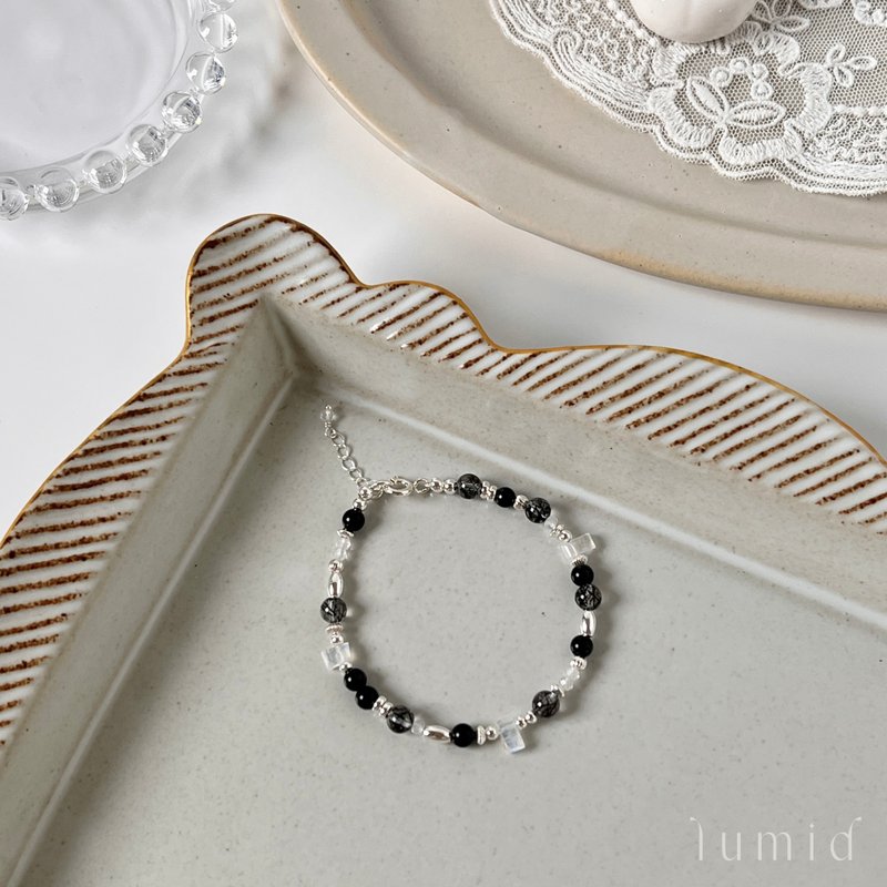月光石 黑发晶 黑曜石 白水晶 / 天然水晶手链 避邪挡煞 纯银手链 - 手链/手环 - 水晶 黑色