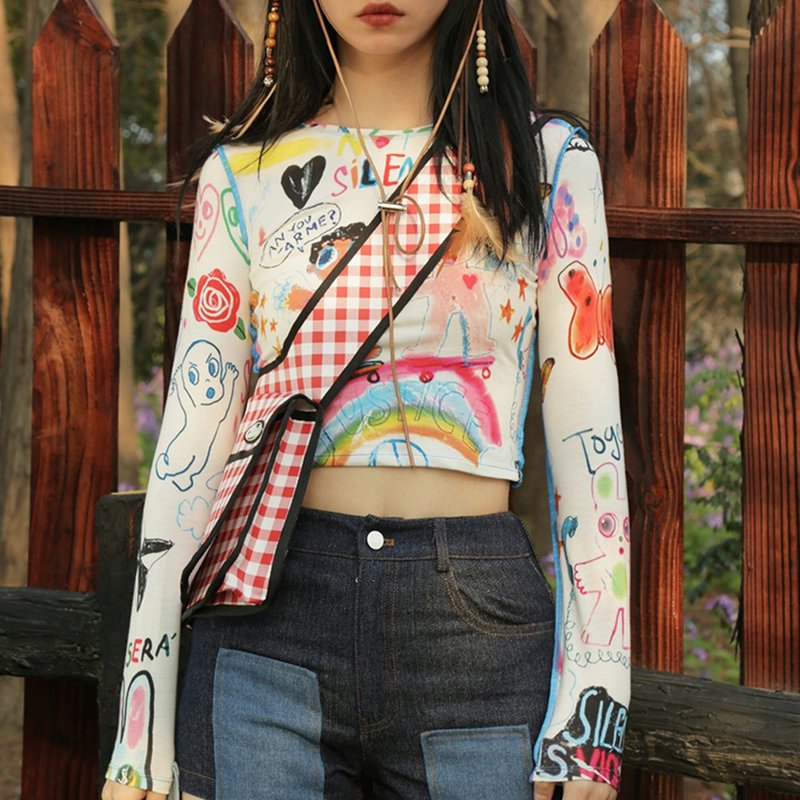 复古涂鸦 印花柔软棉感打底长袖T恤 - 女装 T 恤 - 棉．麻 