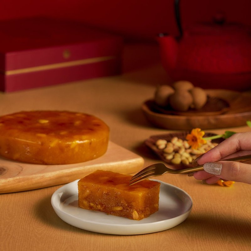 【早鸟优惠】御锦糕-黄金松子龙眼年糕 过年送礼/伴手礼 - 零食/点心 - 新鲜食材 红色