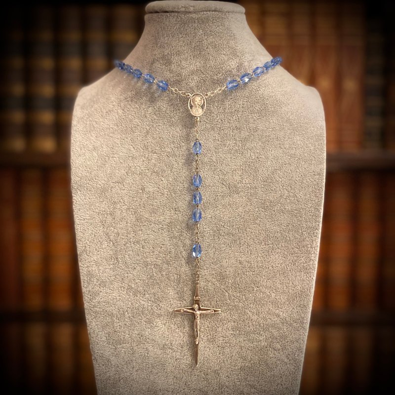 法国天主教 1950年代 蓝色玻璃珠 镀银十字架 玫瑰经念珠 - 长链 - 银 蓝色