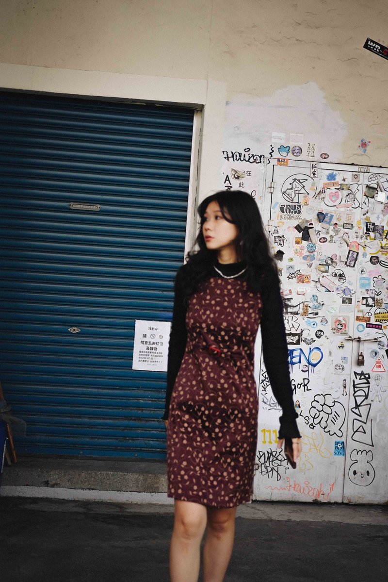 纯情百货行 Vintage 古着 冬季洋装 OPD.050 花纷飞咖啡背心洋装 - 洋装/连衣裙 - 聚酯纤维 咖啡色