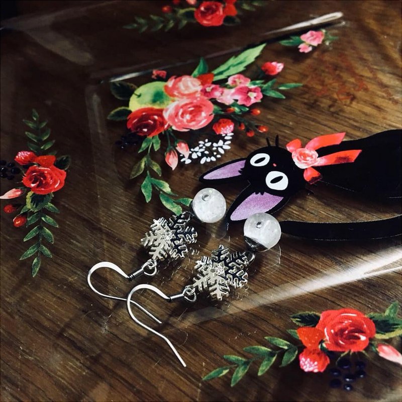 雪花 夜光 玻璃球 针式 | 夹式耳环【飘雪】 - 耳环/耳夹 - 玻璃 