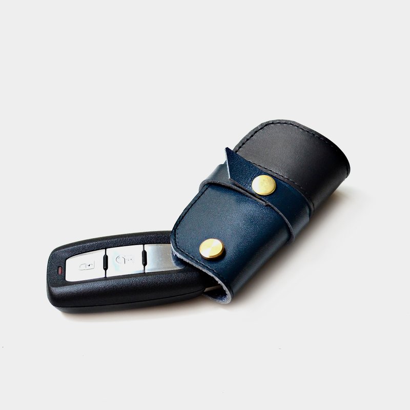 【深海沉船的钥匙】植鞣牛皮 汽车钥匙包 车钥匙套 伟士牌 海军蓝 黑色 牛皮拼接 情人节 礼物 定制刻字当礼物 - 钥匙链/钥匙包 - 真皮 蓝色