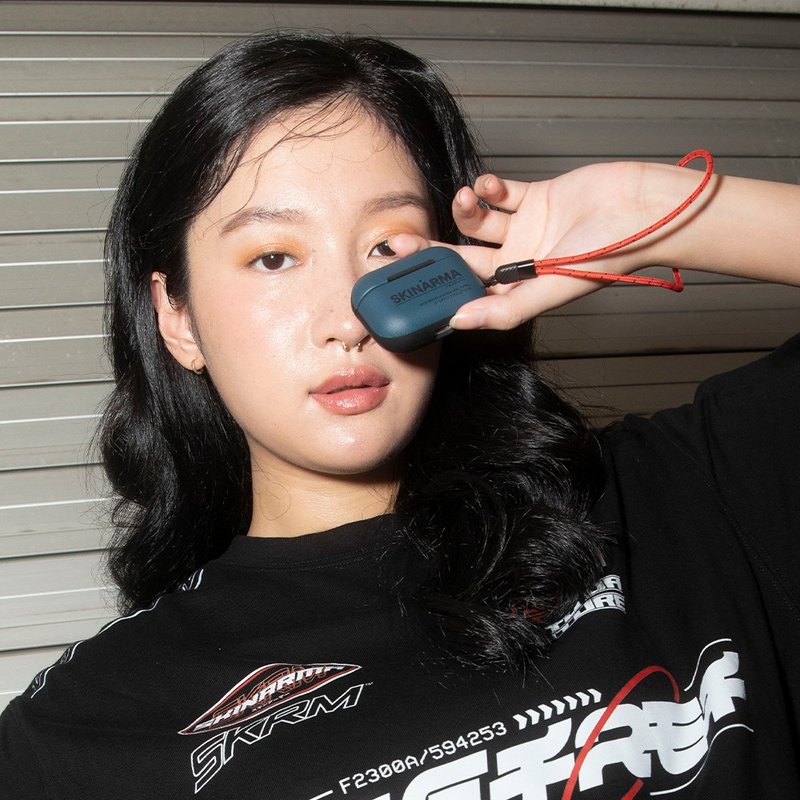 AirPods Pro 2代 (2022) Spunk 潮风格收纳保护套-附挂绳(3色) - 耳机收纳 - 其他材质 多色