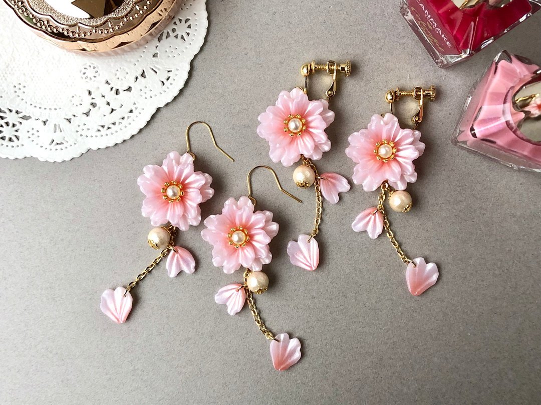 Shaking cherry blossoms [for metal allergies] Earrings / earrings - 耳环/耳夹 - 粘土 粉红色