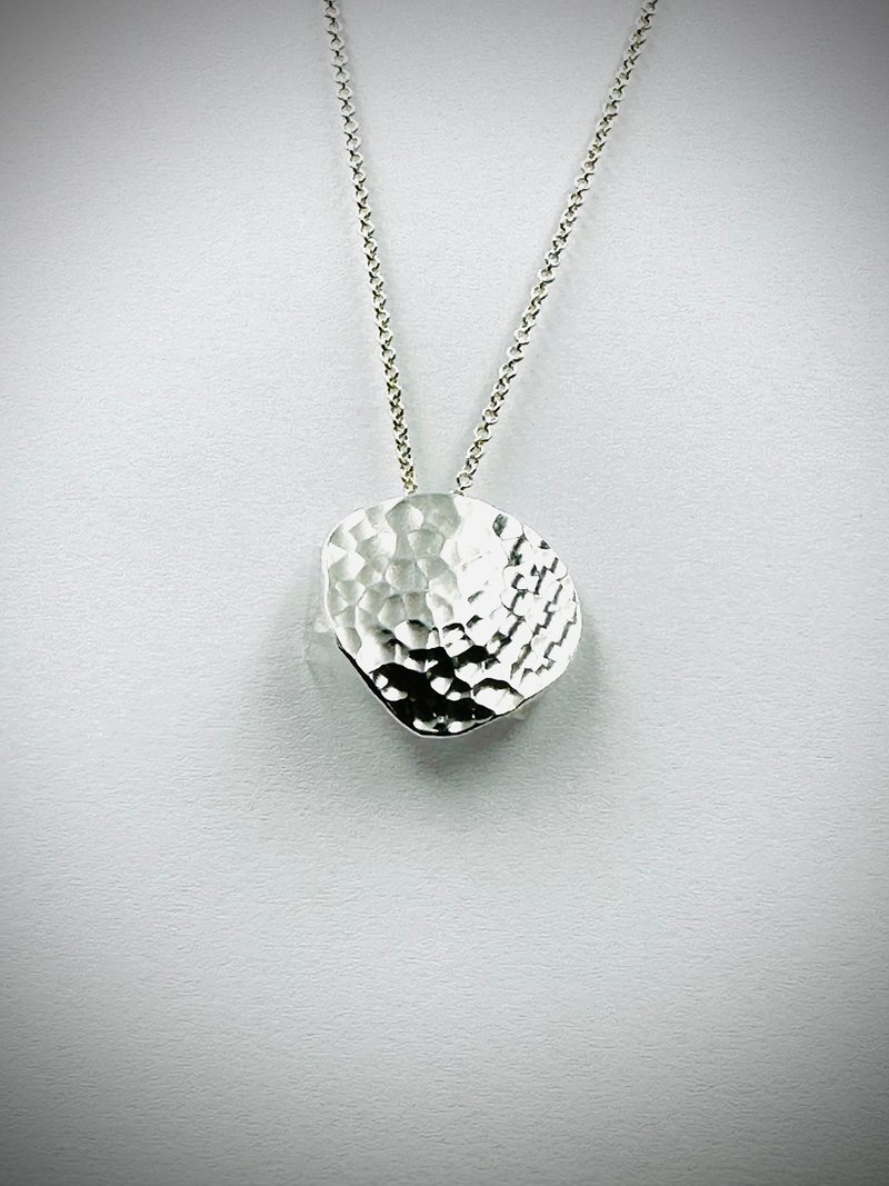 不规则水波纹坠饰 - 项链 - 纯银 