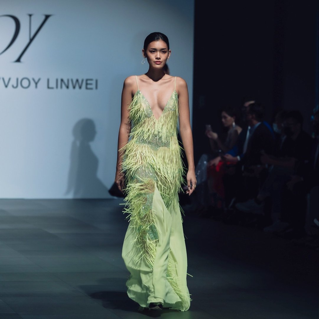 AVVJOY│螢光黃色立體流蘇深V性感時尚禮服 - 晚装/礼服 - 其他材质 黄色