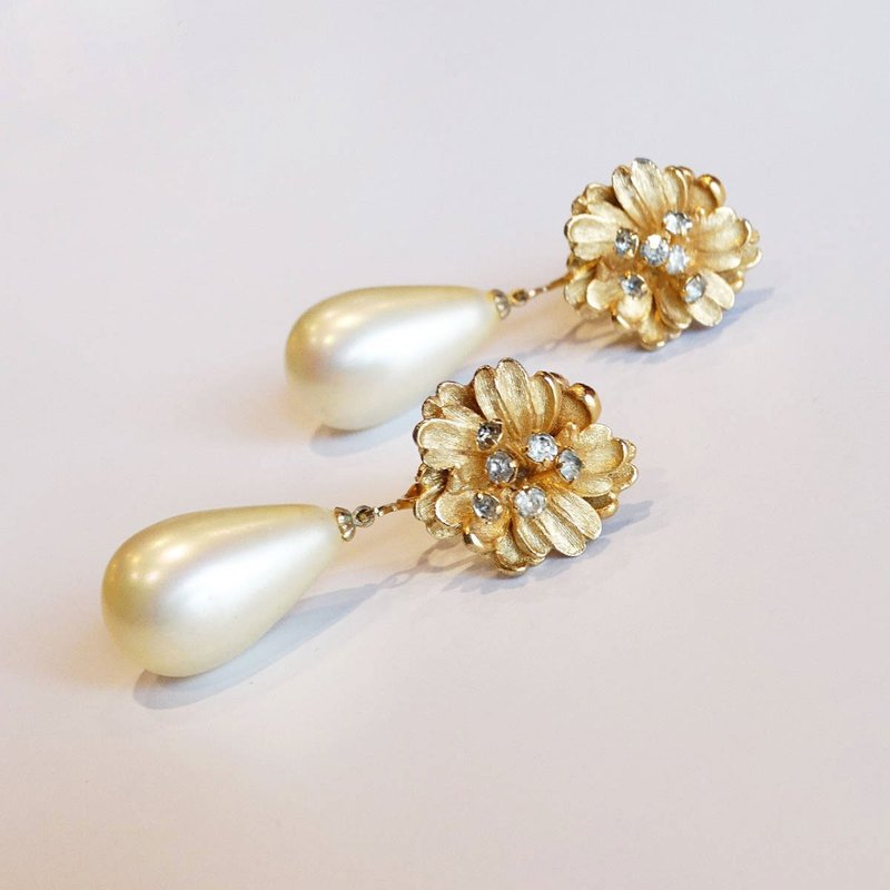 Marvella 70s Vintage flower drop earrings - 耳环/耳夹 - 其他金属 金色