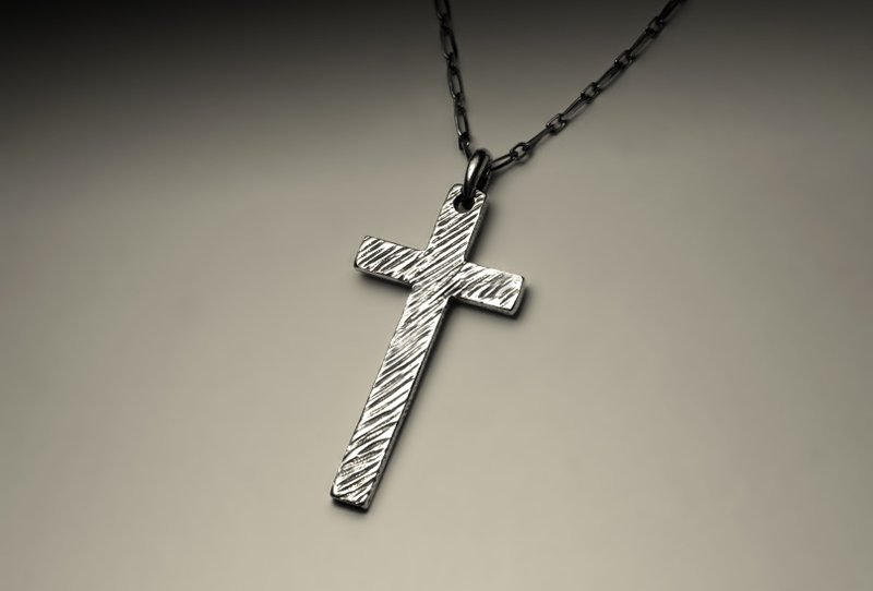 大十字架斜刮痕质感项链 - 项链 - 其他金属 银色