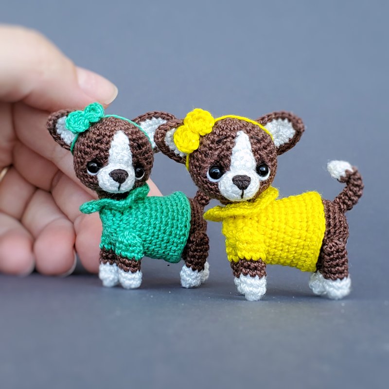 Miniature crocheted puppy Chihuahua. Dollhouse miniature. - 玩具/玩偶 - 棉．麻 咖啡色