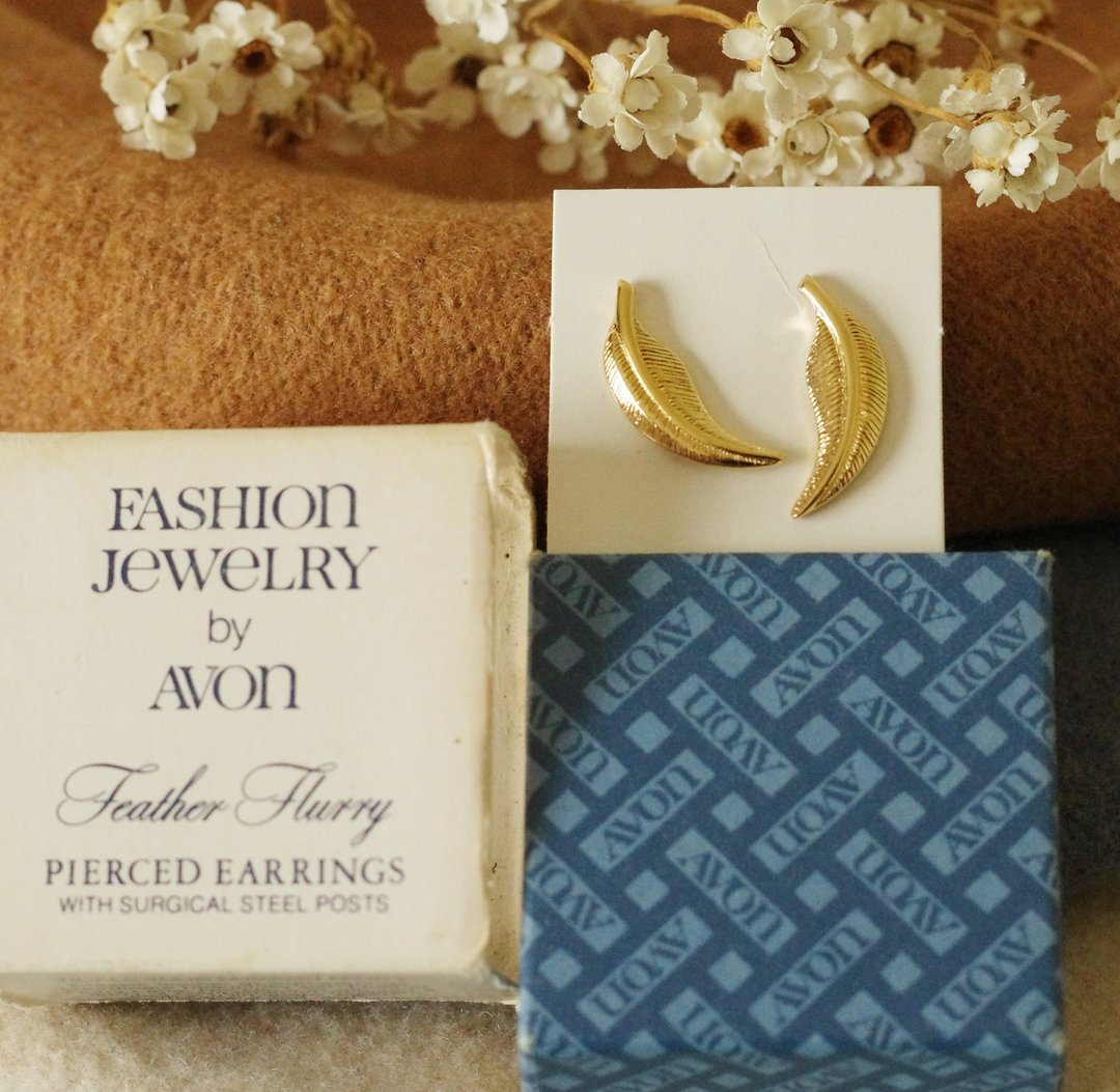 老又好1980年古董金色叶片羽毛针式耳环 AVON - 耳环/耳夹 - 其他金属 金色