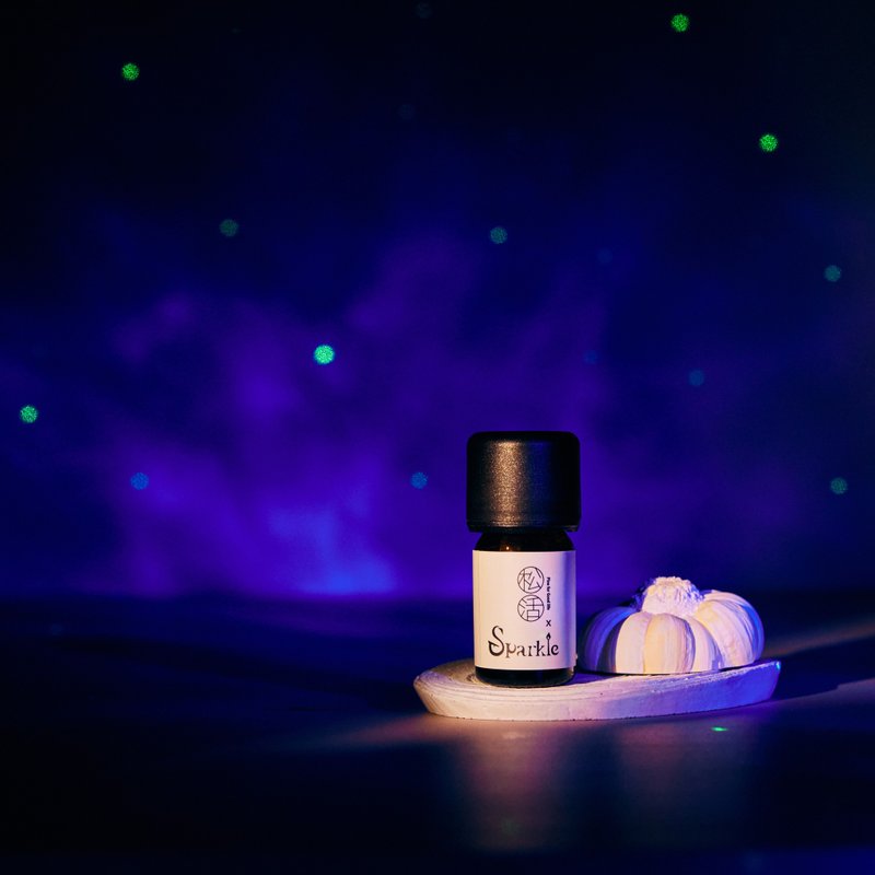 【夏夜繁星】复方精油 + Sparkle联名 夜光 扩香石 礼盒 圣诞礼物 - 香薰/精油/线香 - 玻璃 黄色