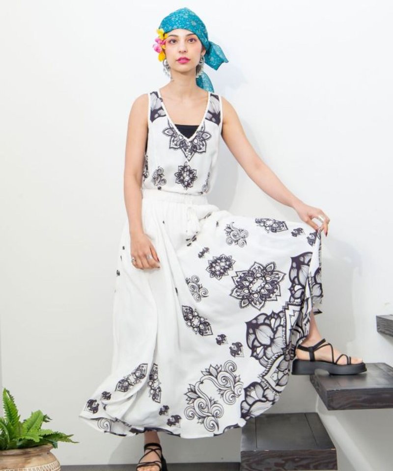 【热门预购】艺术感万象莲语缠绕莲花印花洋装 (4色) IAC-5214 - 洋装/连衣裙 - 其他材质 