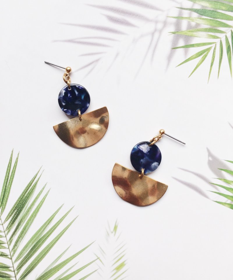 La Don  -  深蓝石纹不规则水波   耳针/耳夹 - 耳环/耳夹 - 树脂 金色