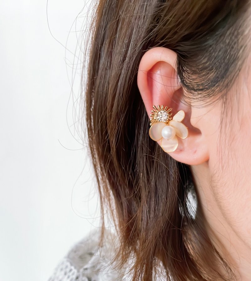 花嫁系列 Wedding Series 可怜 无耳洞 耳骨夹 - 耳环/耳夹 - 珍珠 金色