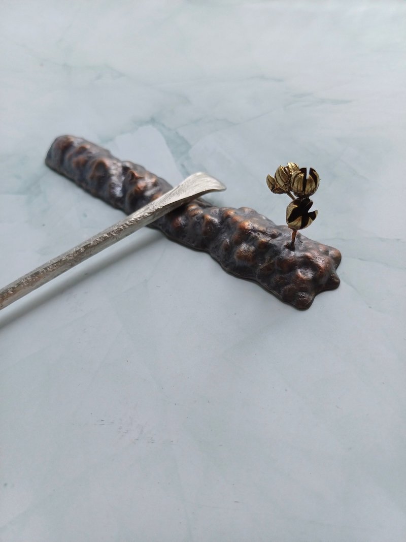 手制红铜岩石则置 - 杯垫 - 铜/黄铜 咖啡色