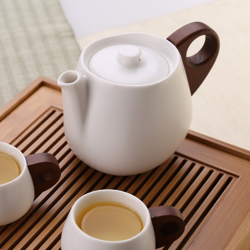 德国红点设计奖|白居易茶壶(265ml) - 茶具/茶杯 - 陶 白色