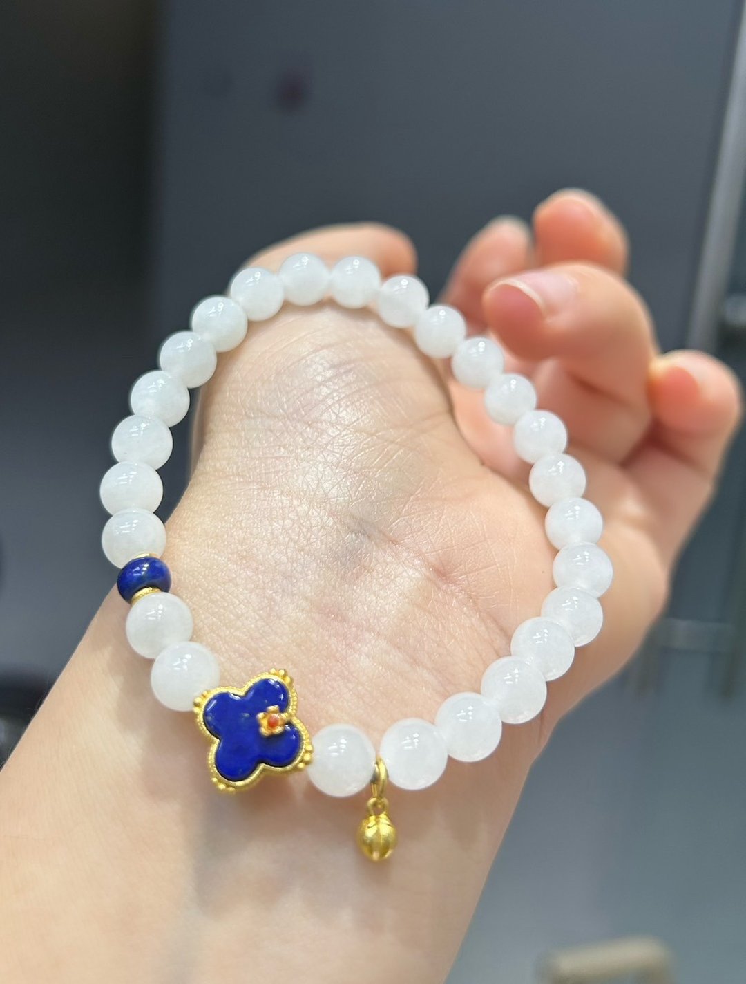 天然和田玉/和阗玉-白玉 纯银镶嵌青金四叶草设计单圈手串手持s - 手链/手环 - 玉石 白色