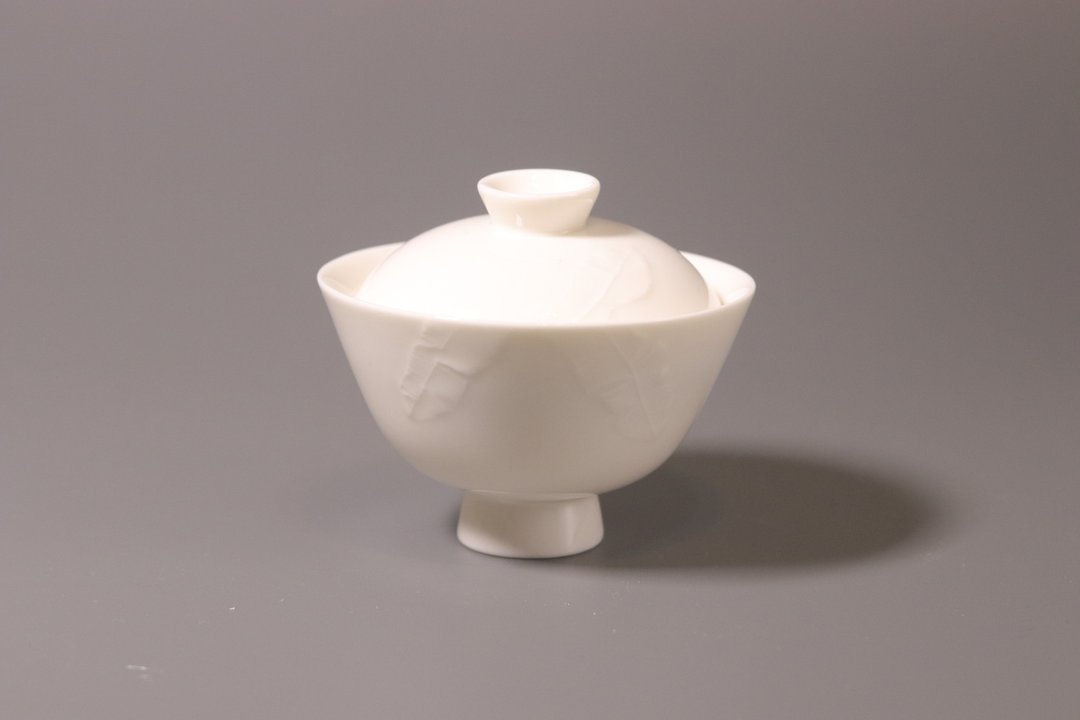 敦睦窑 德化模刻印花玉瓷 小盖杯 - 茶具/茶杯 - 瓷 白色